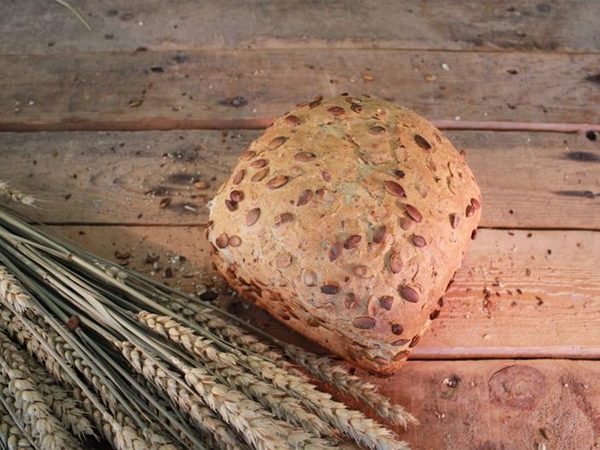 Koningsch Kogge&nbsp;heel gesneden