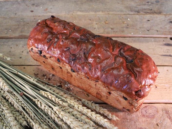 Krentenbrood Met Spijs