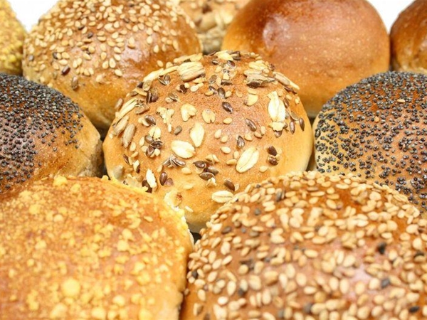 Mini broodjes ges. per 10 st.