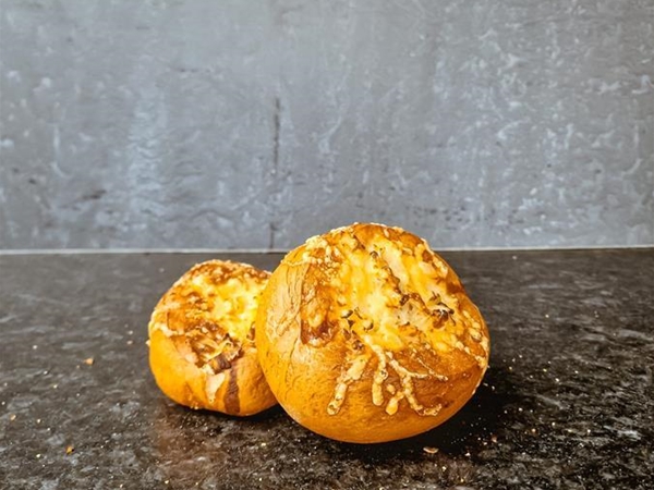 Kaasuien broodje