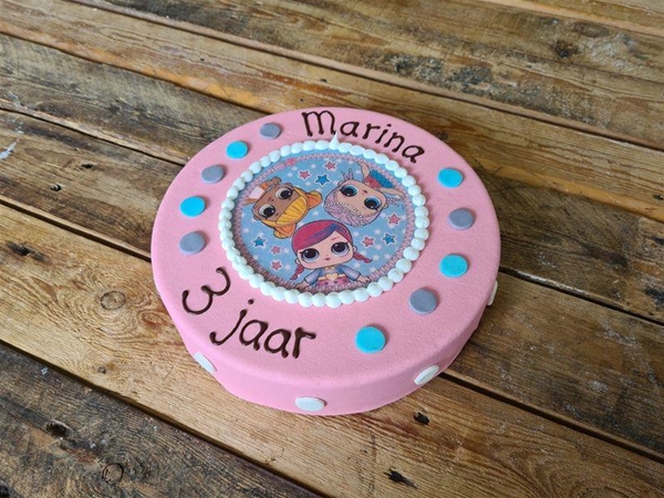 L.O.L. marsepeintaart 10-12 pers